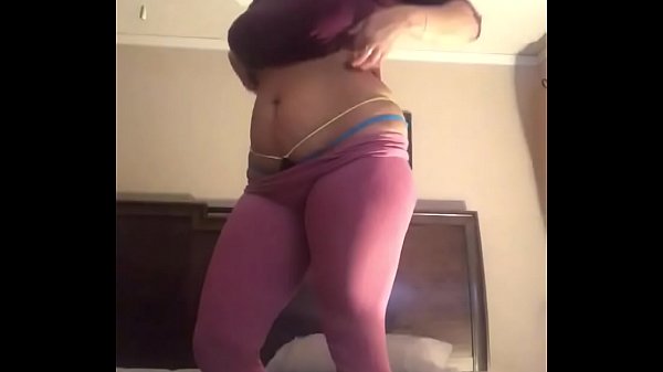 Slutwife Brittany shows offher pussy