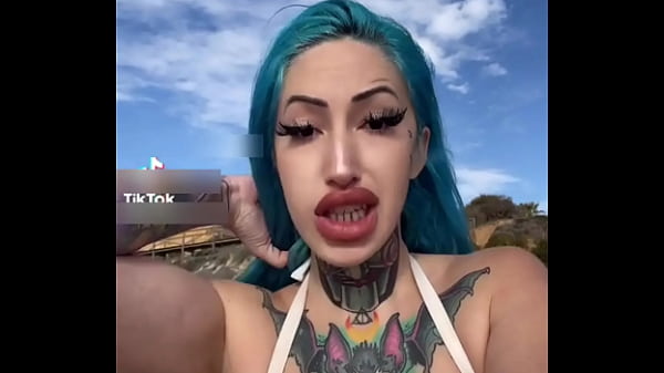 perra caliente otakusexy depelo azul