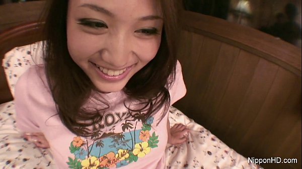 Play MP4 - Asian girl plays with herself