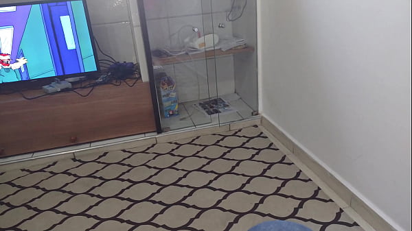 Nonton Sucking Cock While Talking To The Cuckold On The Cell Phone thumbnail