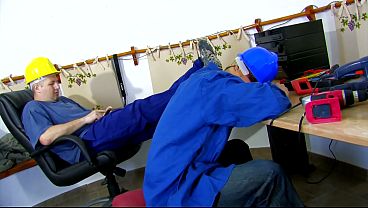 Nonton Double Penetration Amateurs thumbnail