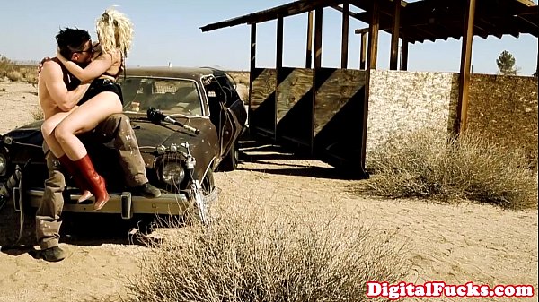 Play MP4 - Pornstar Annika Albryte licks up her creampie