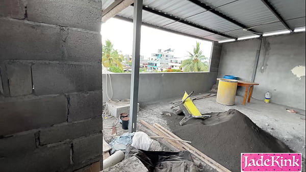 Play MP4 - Sucking pervert construction worker big cock on site