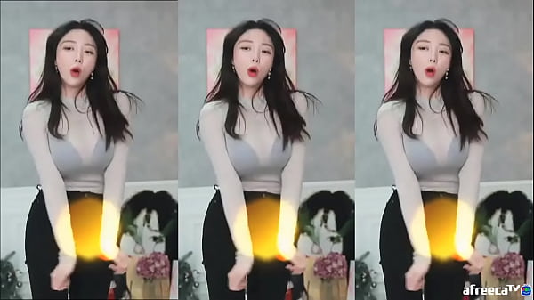 Big tits korean streamer