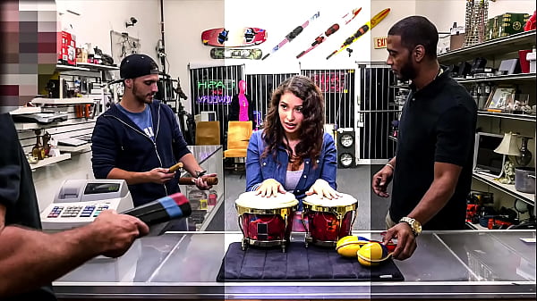 Xxxpawn - Sexy Babe With Big Tits Tries To Hustle Me With Some Cheap Instruments But Homie Don't Play That thumbnail