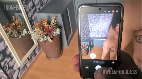 Testing the qween goddess's foot *** short *** 