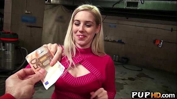 Gorgeous blonde teen fuck_4