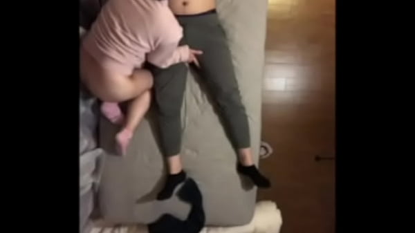 激しい音を立てて朝まで盛り上がってしまう変態カップルの日常 thumbnail