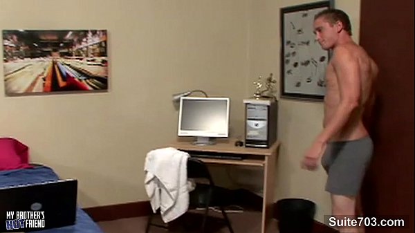 Play MP4 - Naughty gay gets anally fucked