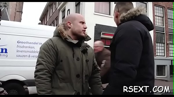 Babe gets licked and bonks 