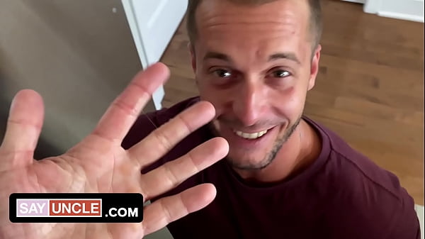 Hunk Dude Blows Big Cock thumbnail