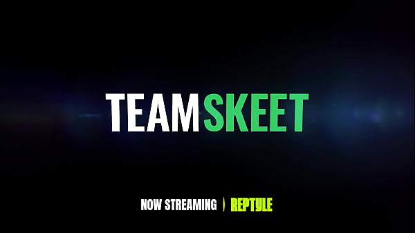 Nonton &ldquo;hell Bent For Latex!&rdquo; Titty Fuckin&rsquo; The Busty Rock N&rsquo; Roll Queen thumbnail