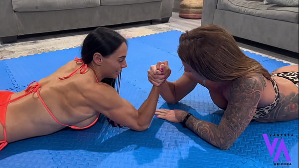 Strength vanessa arizona vs tapered physique 