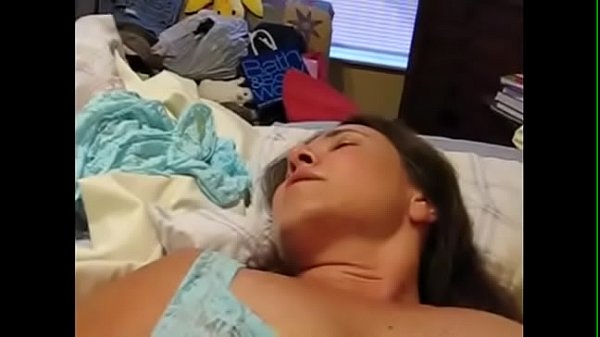 Play MP4 - Leila falando dos machos