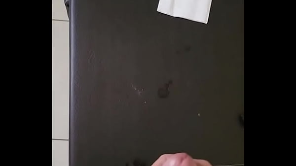 Sentia los huevos bien llenos 