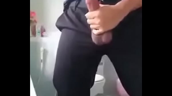 Nh&acirc;n vi&ecirc;n 