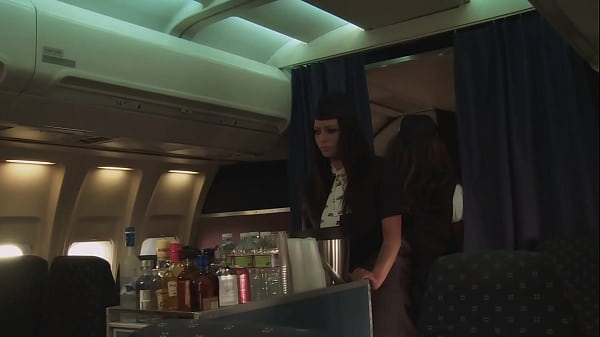 Nonton Gemma Massey And Linsey Mckenzie Take A Work Break To Fuck And Cum thumbnail