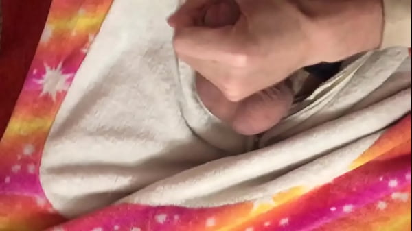 Дрочка в пижаме