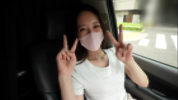 普段は某企業にて受付嬢をしている女の子 品があり半端なく綺麗 おじさんも始めて会った時緊張してしまう位の