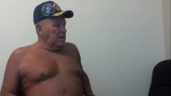 Play MP4 - LOOKING FOR A PARTNER