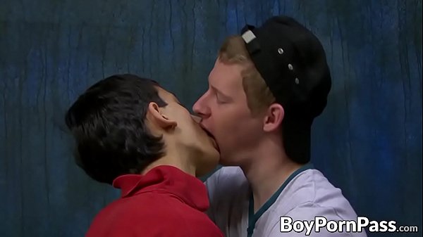 Play MP4 - Ass licking and dick sucking with two horny twinks