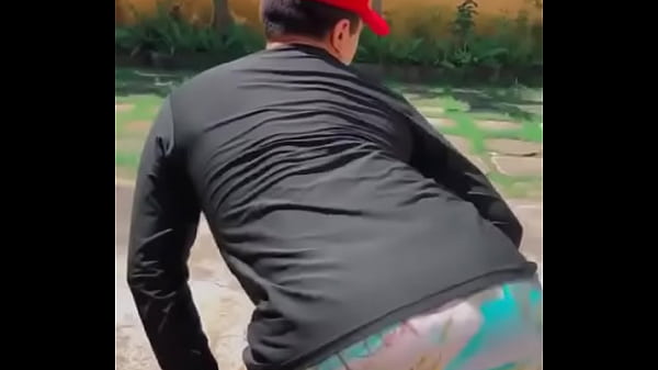 Novinho dan&ccedil_ando brega funk (Parte 1) Me siga no instagram: @kahteal