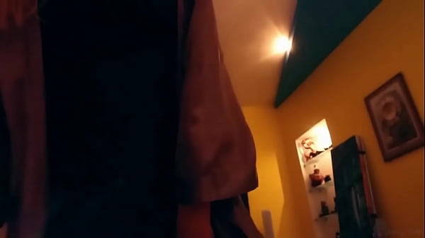 ГОРЯЧАЯ ДЕВОЧКА ДЕЛАЕТ МАССАЖ ДЕЛА 