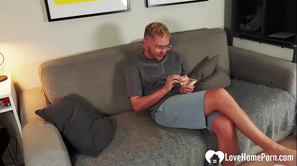 Nonton Redhead Loves To Ride My Cock thumbnail