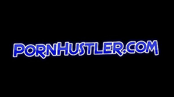 Nonton Blonde Gets A Pussy Tongue Lashing thumbnail