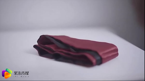 Play MP4 - 【国产】果冻传媒 国产AV 中文原创 &sol;《带下属玩弄自己老婆》91CM-044