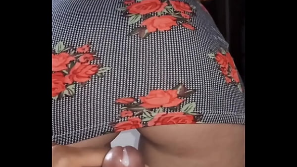 A ella le encanta mamar guebo 