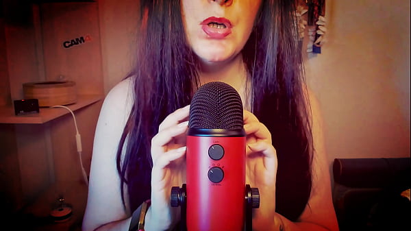 Sensual_Mouth Sounds forBeautiful Italian Milf