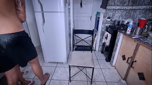 Play MP4 - Esposa gostosa achou um chantily na geladeira e fez de cobertura s&oacute; para o marido comer seu cuzinho &excl;