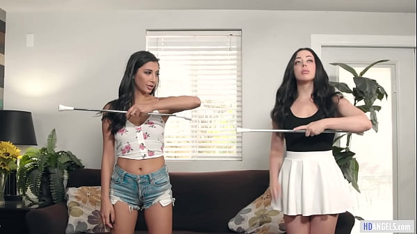 Reunite of Whitney Wright andGianna_Dior