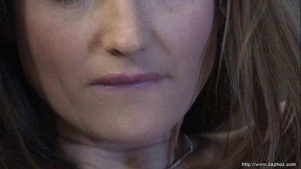 Sandra Shine fingersher asshole before inserting a_butt plug