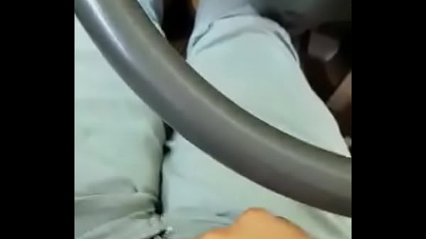 Mi ex me manda_vídeo por Whatsapp tocándose en su camión