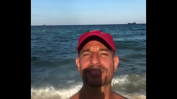 Play MP4 - BEACH BODY PORNSTAR MAXXX LOADZ