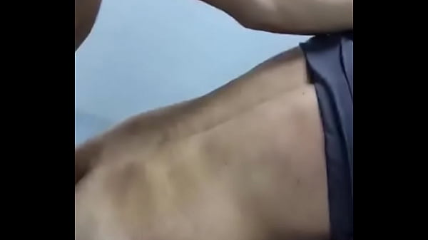 comendo o maduro no escrit&oacute_rio do shopenng riomarRecife, dando leitinho gostoso