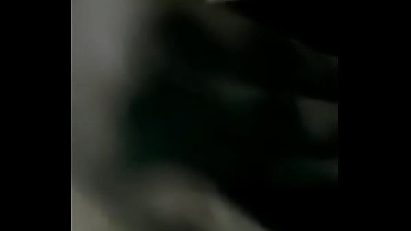 Play MP4 - Mi amiga se viene para mi