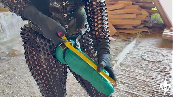 Nonton Pegging In The Abandoned Factory thumbnail