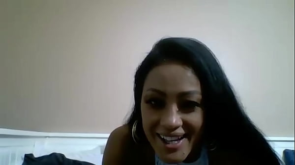 Nonton Maxine X Got The Biggest Dildos! She Also Vibes Her Wet Clit! thumbnail