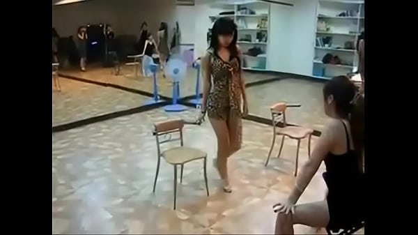 Dạy múa thoát y 18 &laquo; thẾ giỚi ngƯỜi lỚn