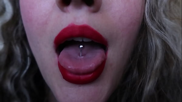 Play MP4 - RED LIPS GIRL HAD AN AMAZING CLOSE JUST FOR YOU