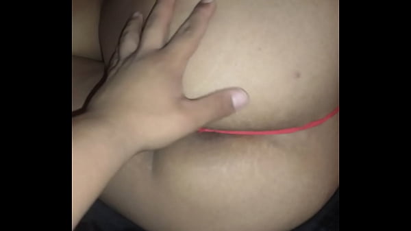 Play MP4 - Fingering horny milf