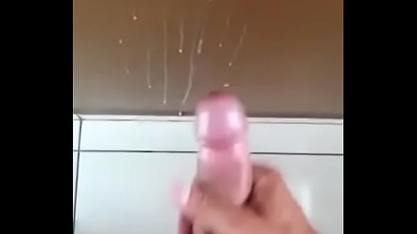 Play MP4 - NOVINHO GOZANDO PRA CARALHO