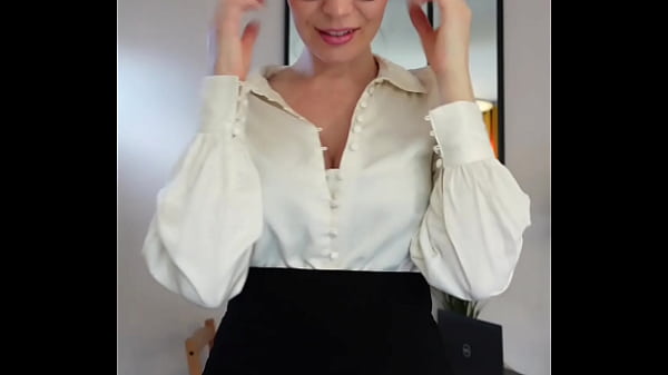 Nonton La Prof Se Fout &agrave; Poil ! Tu Veux Voir &agrave; Quel Point Elle Est Cochonne ? Rdv ... thumbnail