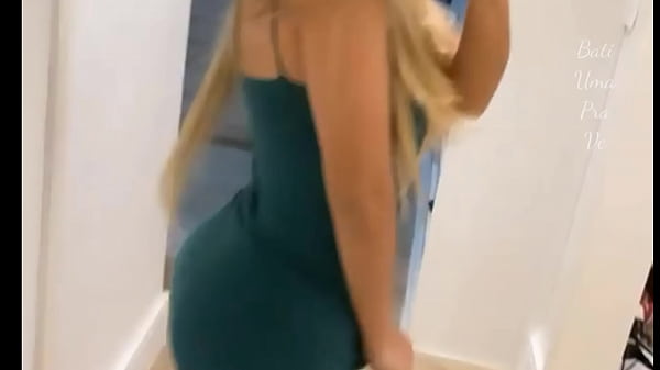 Dan&ccedil;ando gostosa 