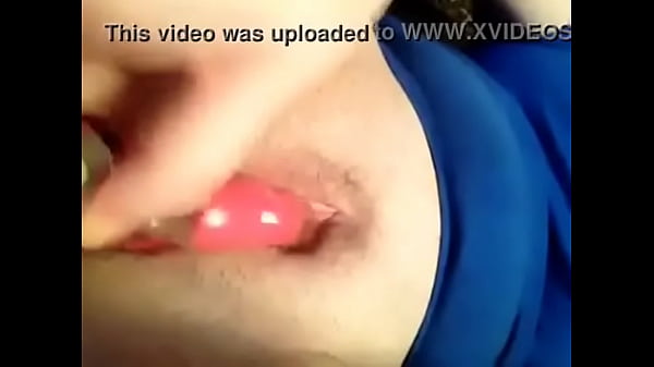 Play MP4 - b&period; playing with toys