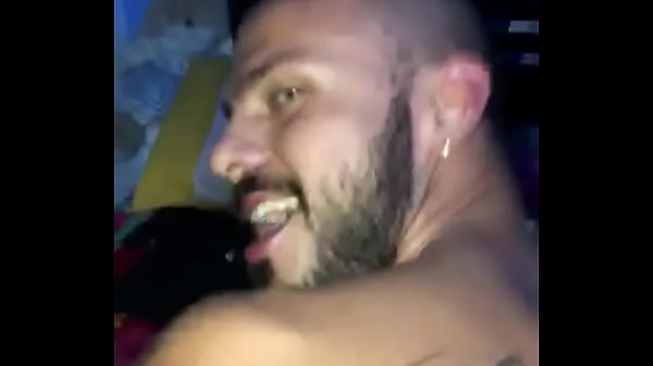 Play MP4 - Petrick Garcia abre o rabo e pede pra socar