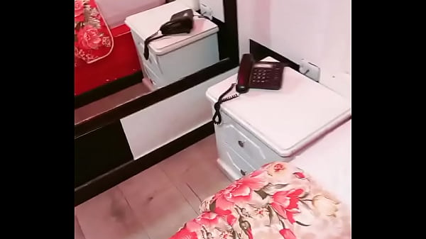 Cogiendo en el motel en cuatro